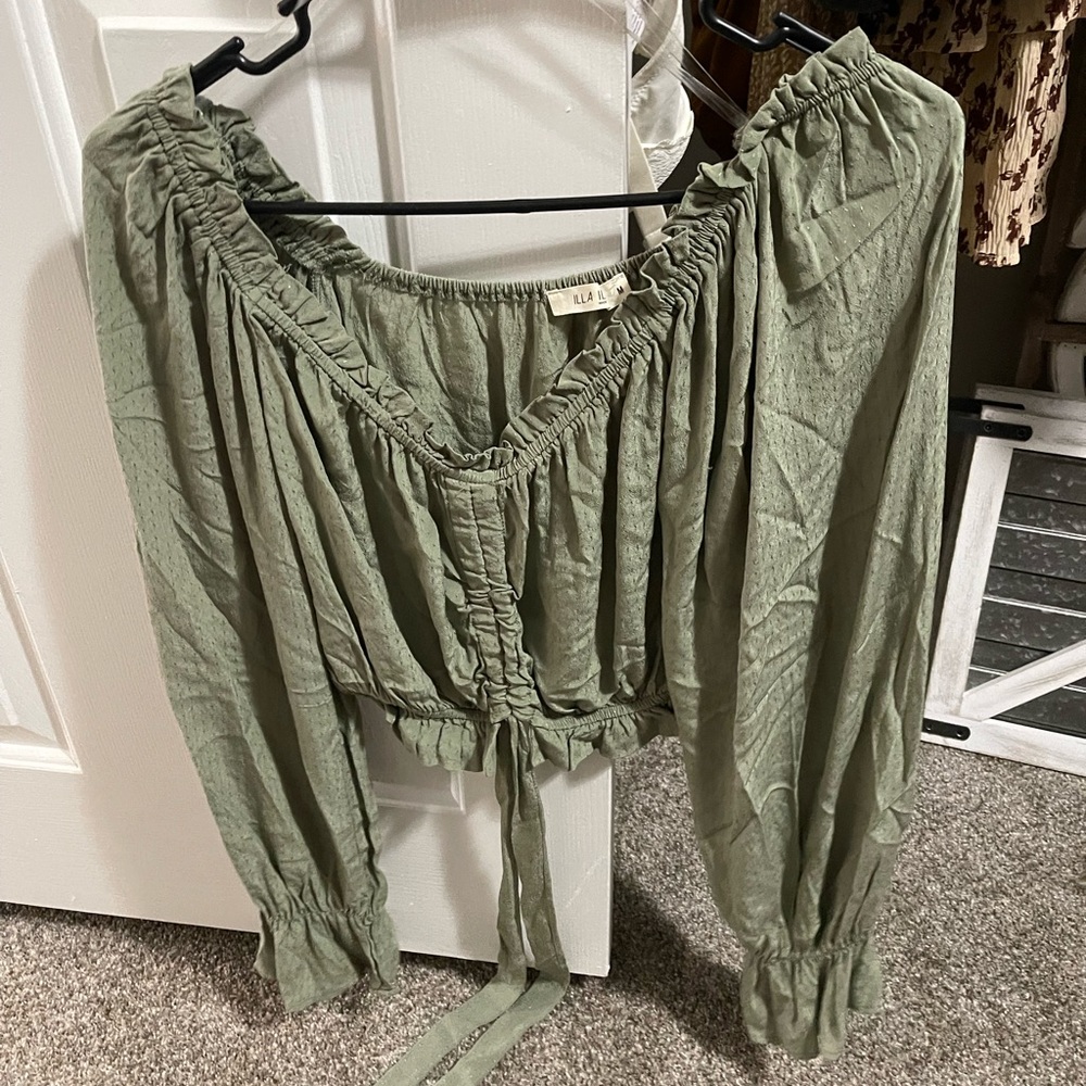 Off the shoulder boutique style top